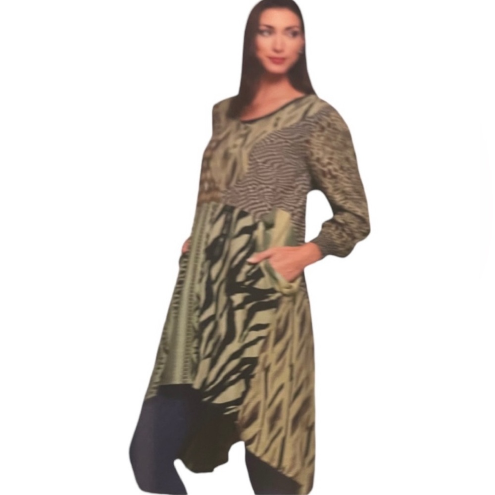 NWT. S/M Size. Sacred Threads PATCHWORK TUNIC BL/RD 12. 222625. - Picture 1 of 5